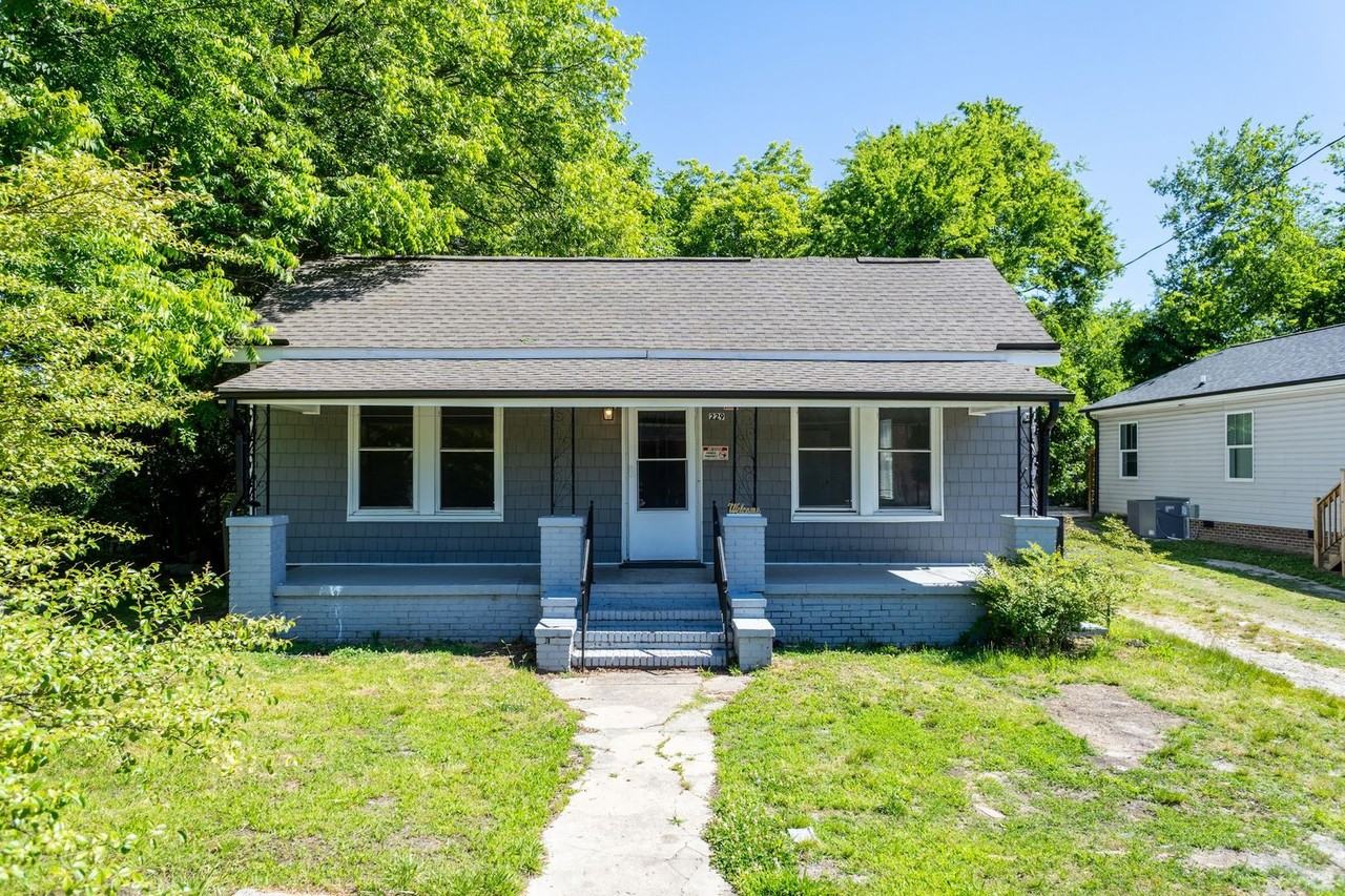 229 Lowry St - Photo 2 of 28
