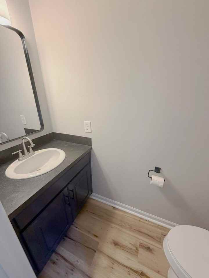 247 Iris Ln - Photo 3 of 14