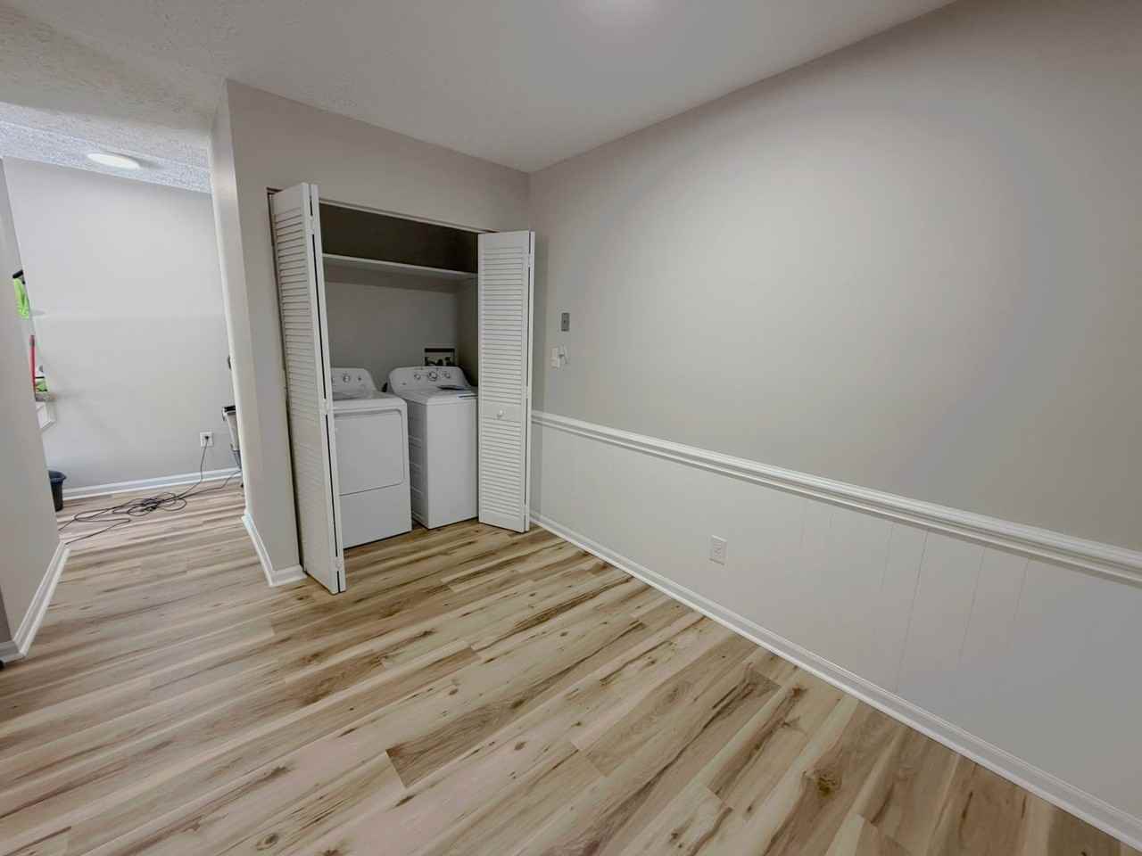249 Iris Ln - Photo 5 of 11
