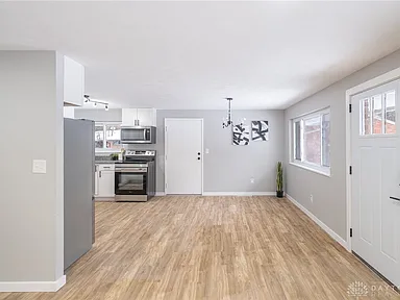 3781 Keswick Ln - Photo 3 of 20