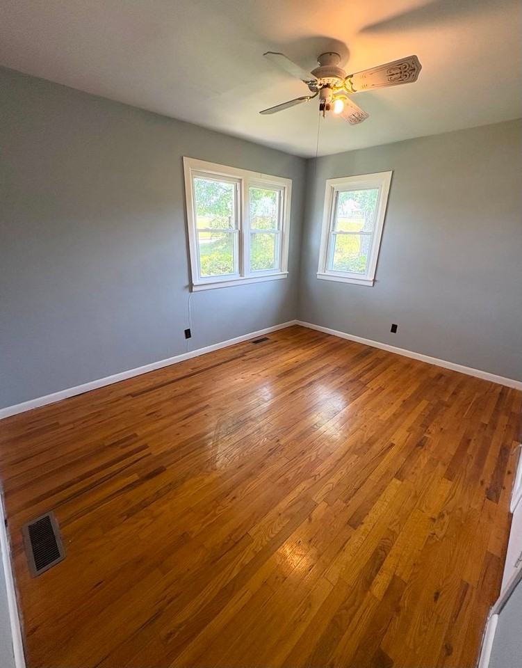 835 Lexington Dr - Photo 6 of 8