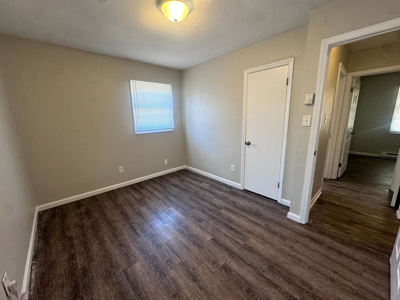 927 Fiske Dr - Photo 4 of 21