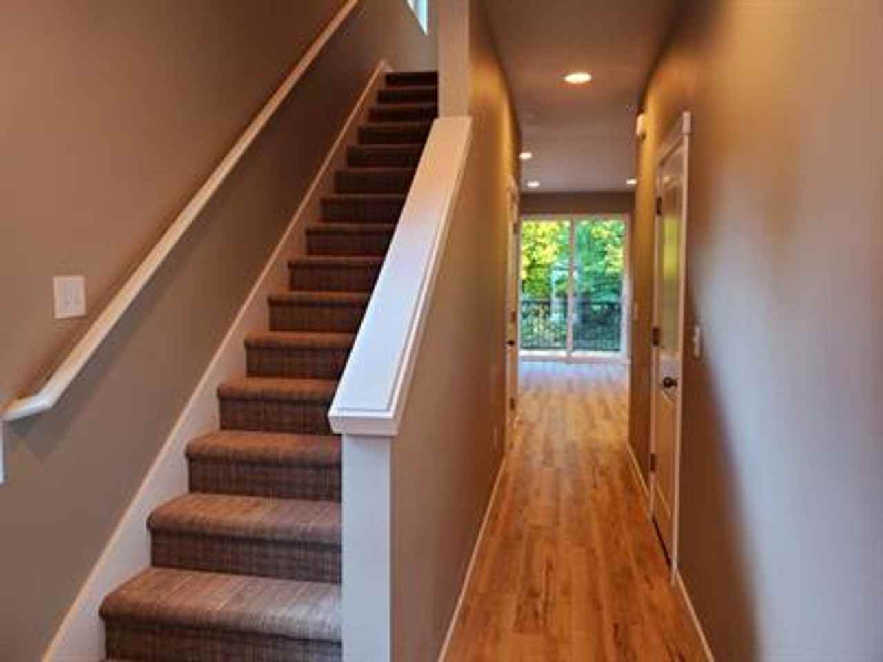 322 Bates St Sw - Photo 5 of 25