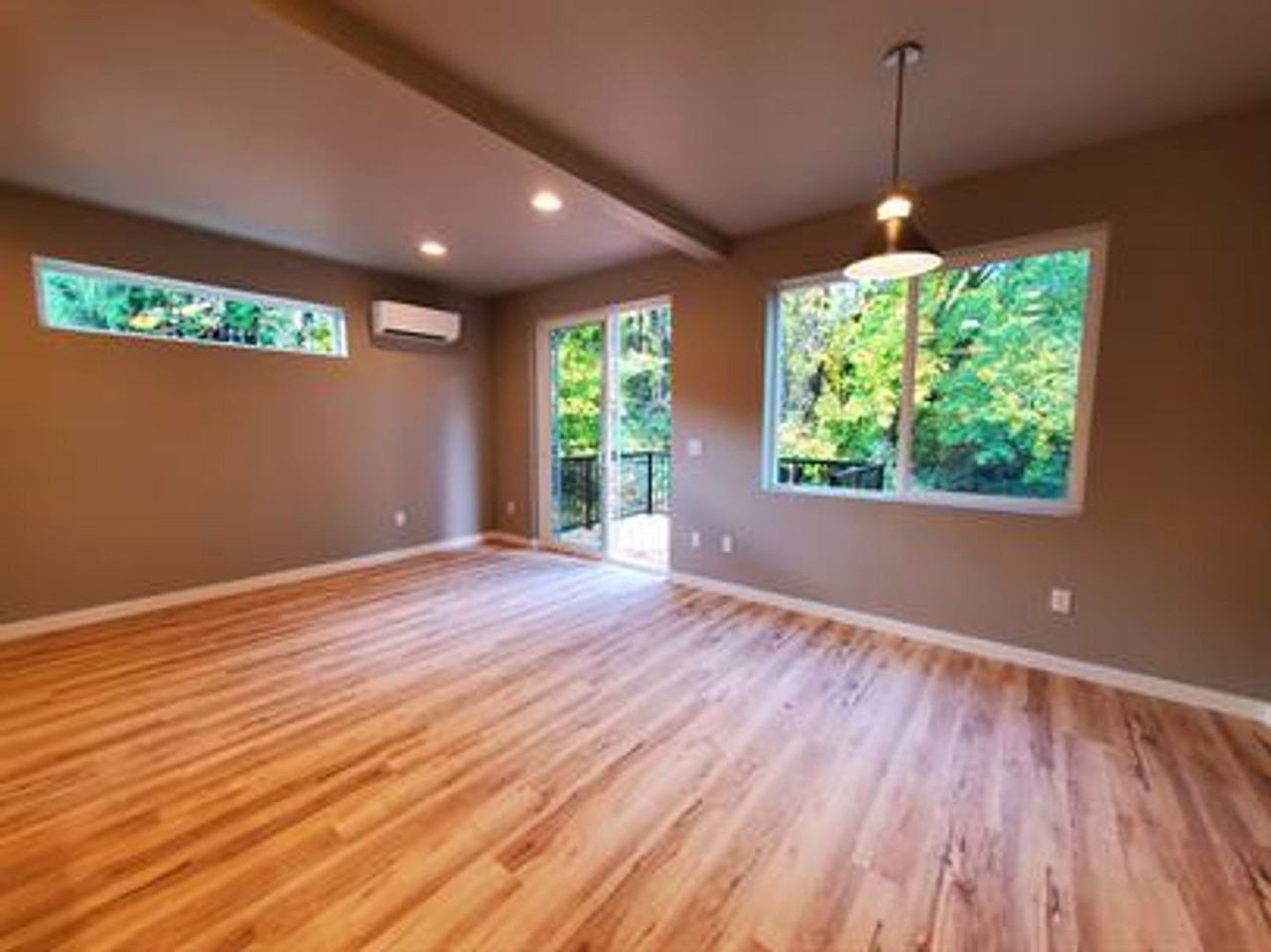 322 Bates St Sw - Photo 6 of 25