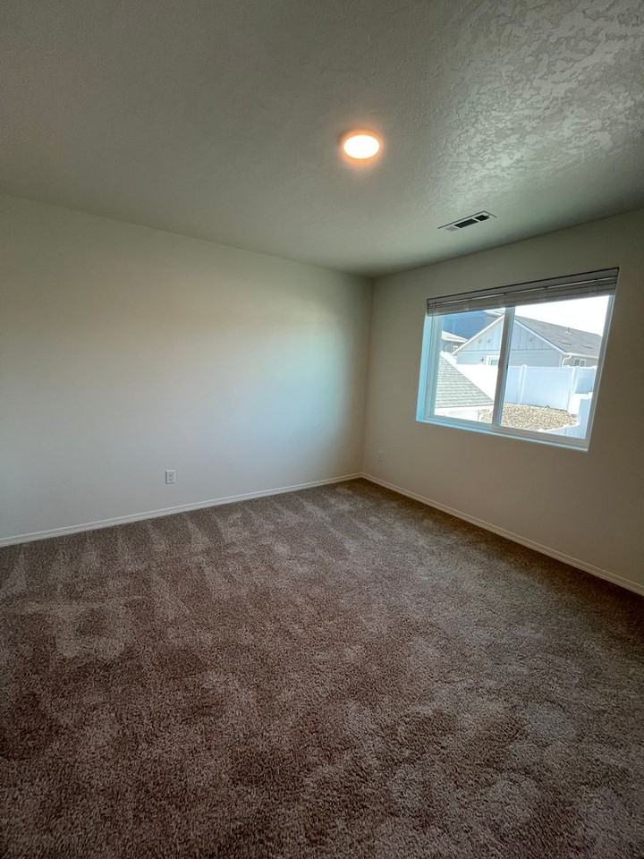 3670 S Penn Pl - Photo 5 of 7