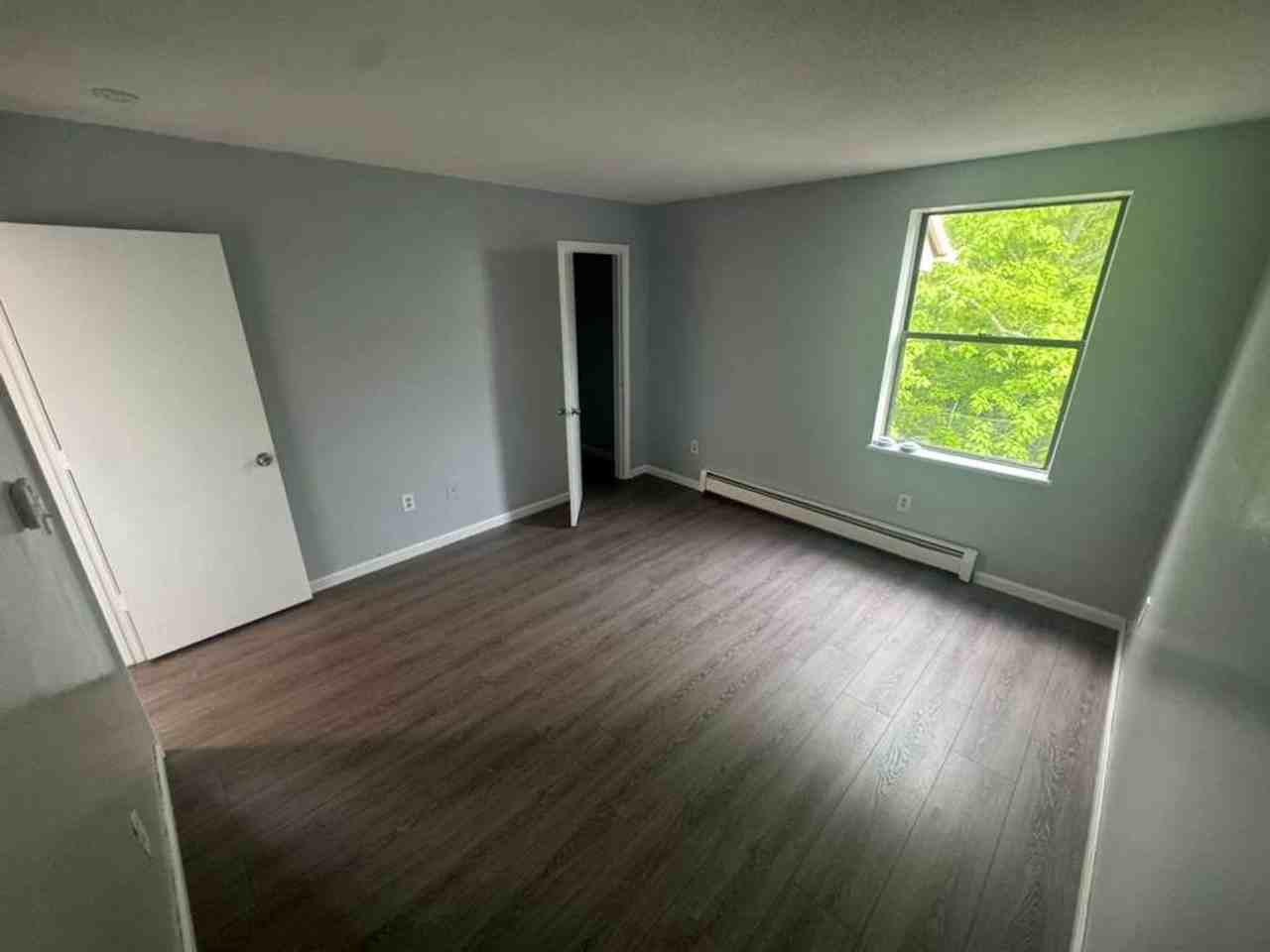 258 Fairmont Ave - Photo 3 of 16