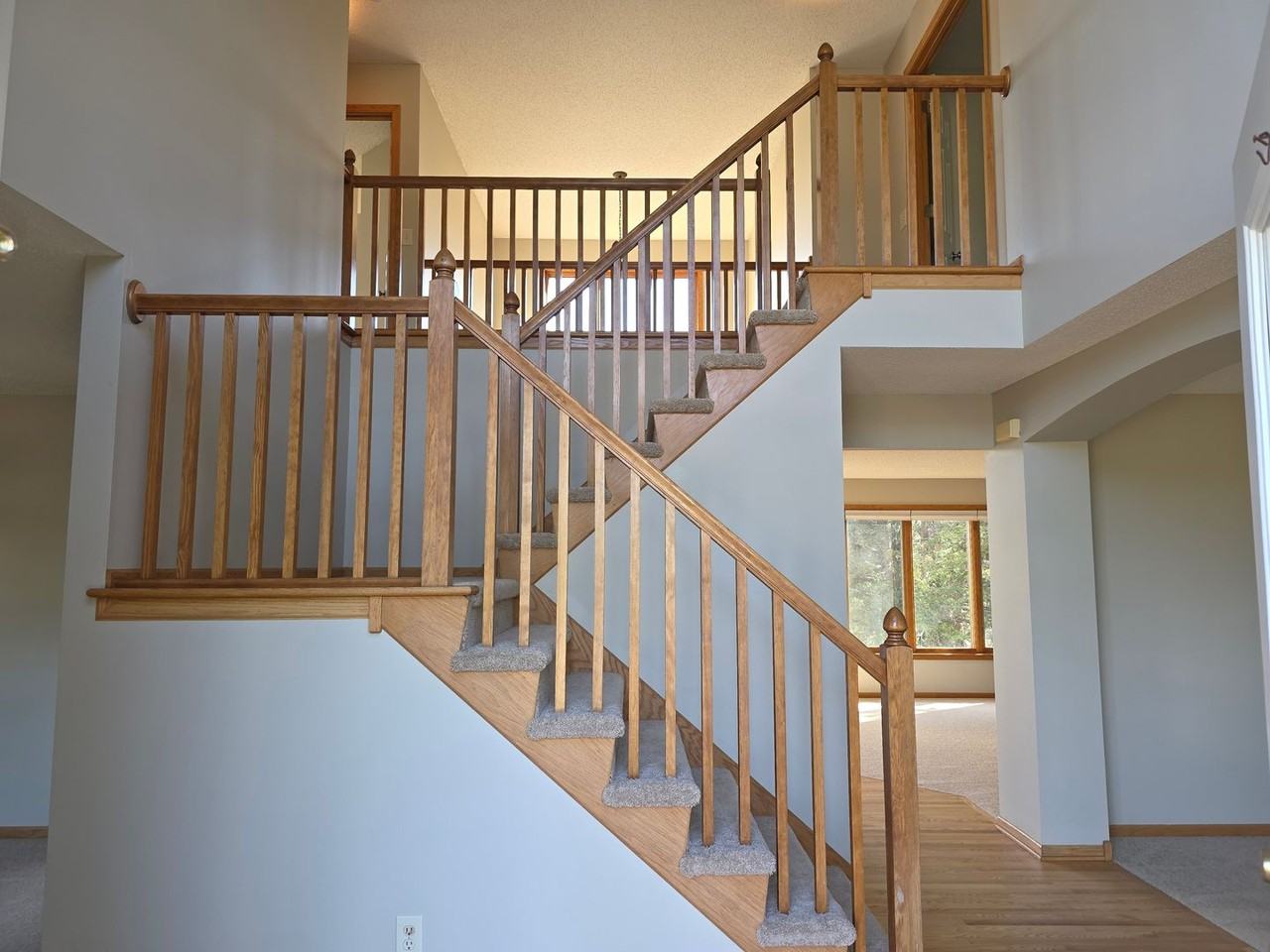 22 Springbrook Bay - Photo 5 of 14