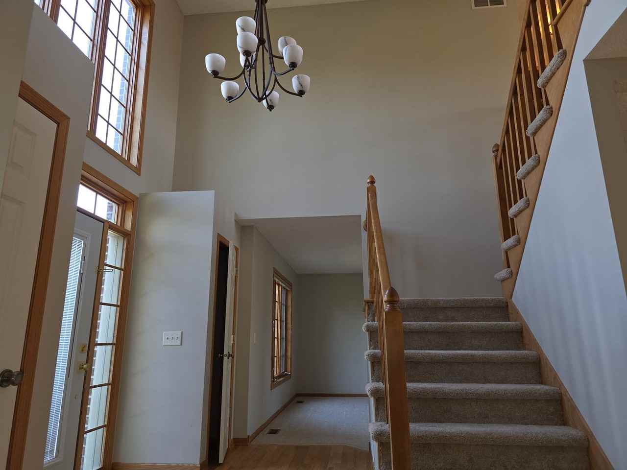 22 Springbrook Bay - Photo 6 of 14