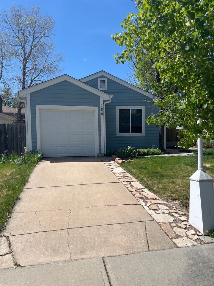 1623 Ervine Ave - Photo 2 of 20