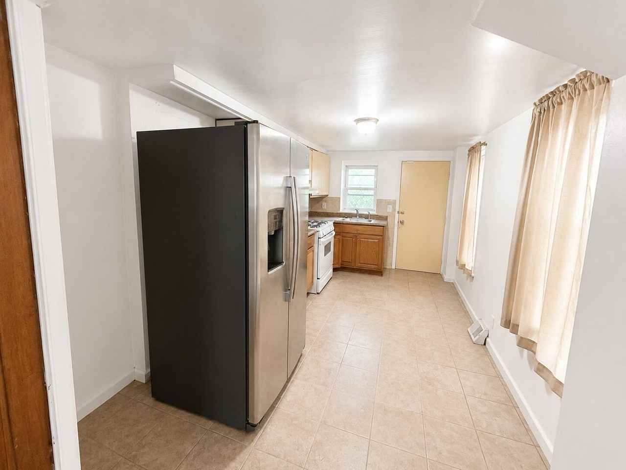 2547 N Water St - Photo 6 of 15