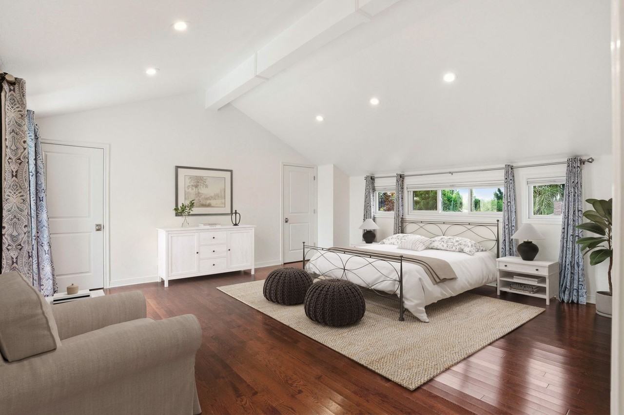 5862 Rolling Rd - Photo 5 of 50