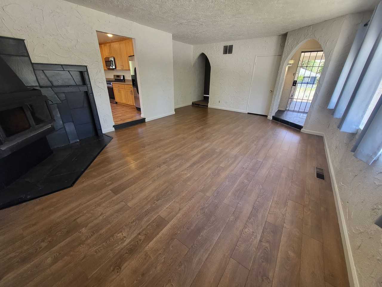 3602 Green Acre Dr - Photo 2 of 10
