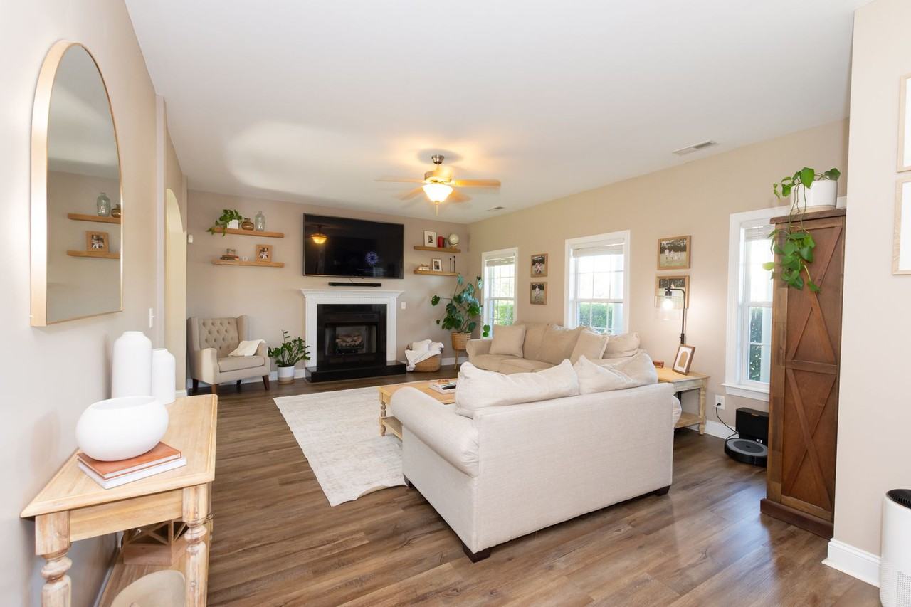 193 River Winding Rd - Photo 2 of 50