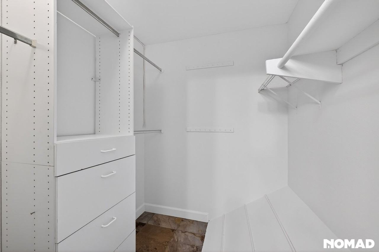 2893 Sanford Ln - Photo 5 of 44