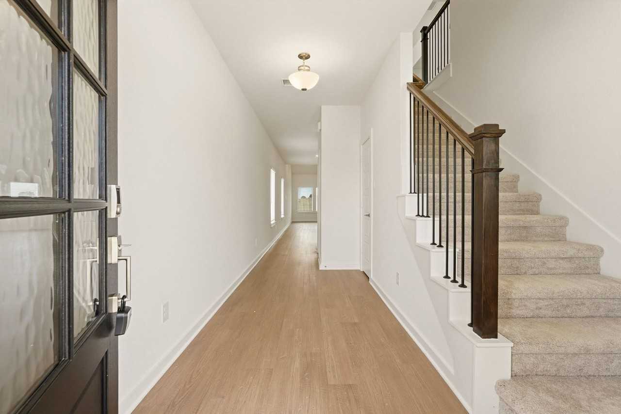 32503 Midsummer Dr - Photo 5 of 25