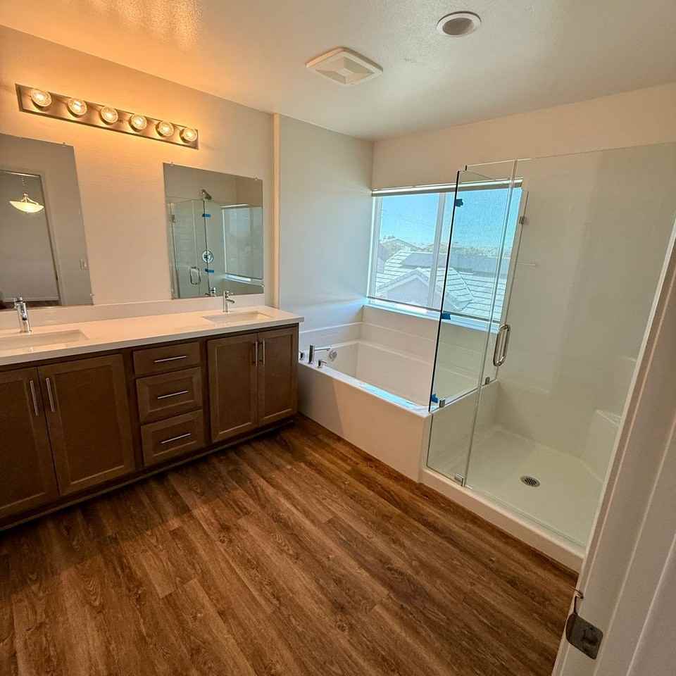 11712 Sebastian St - Photo 3 of 41