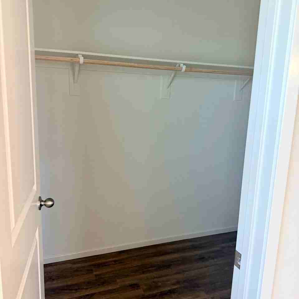 11712 Sebastian St - Photo 5 of 41