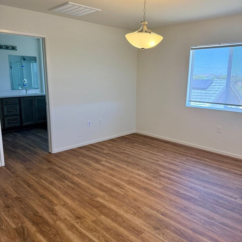 11712 Sebastian St - Photo 6 of 41