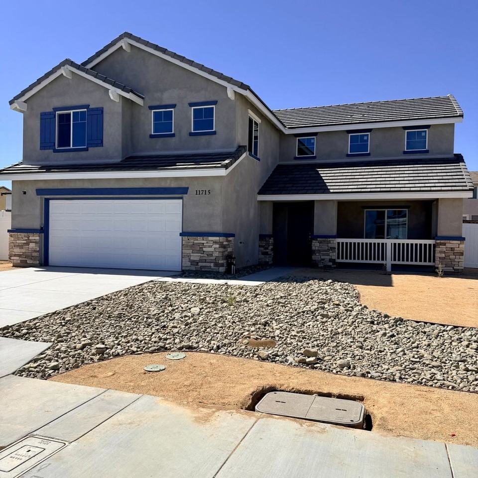 11715 Sebastian St - Photo 3 of 32