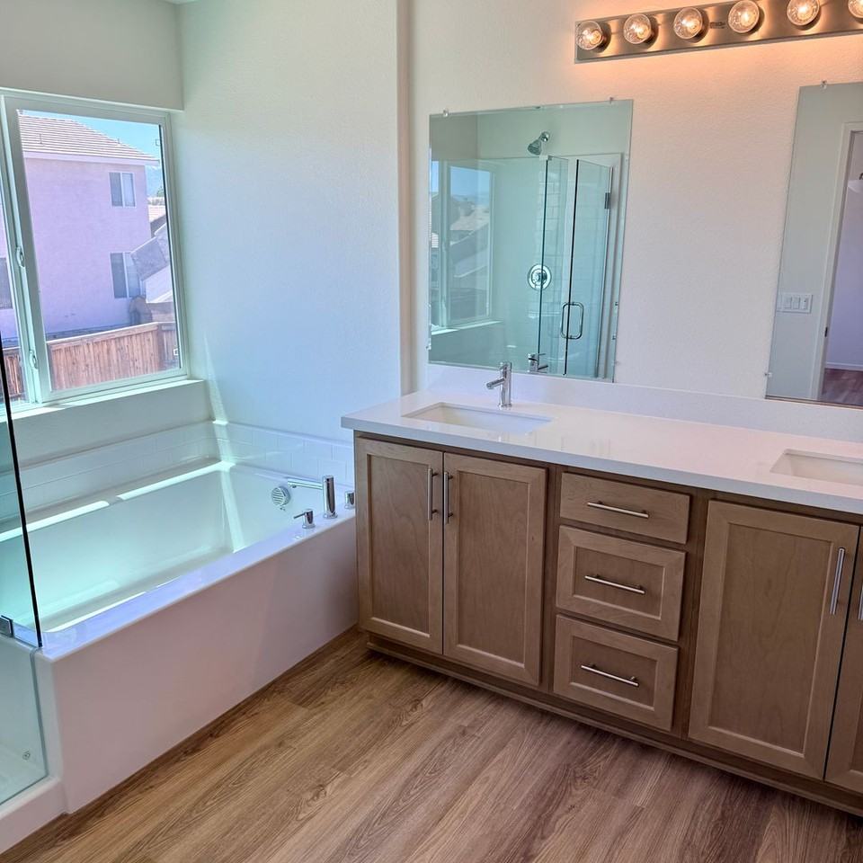 11715 Sebastian St - Photo 5 of 32