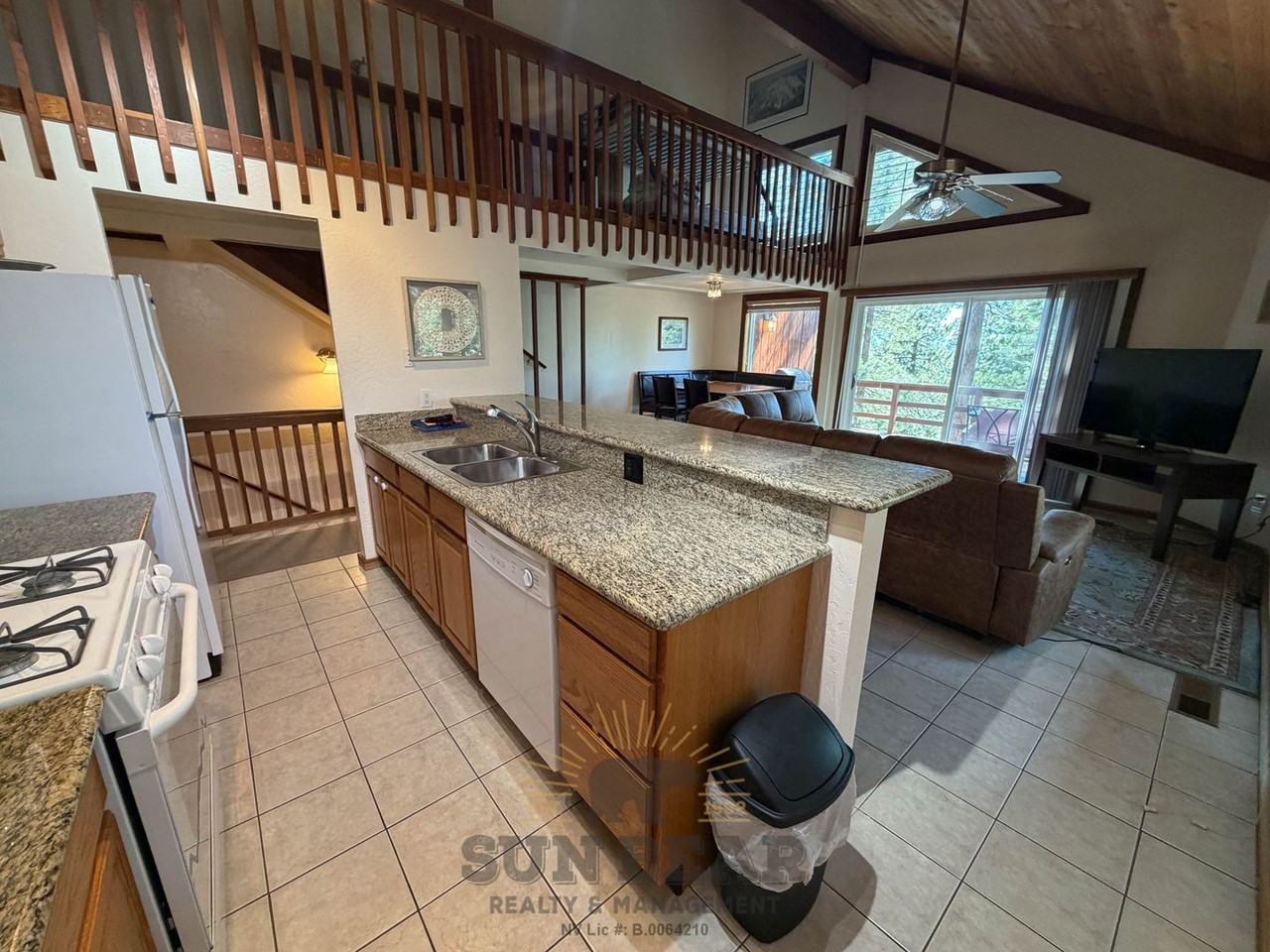 1110 Lucerne Way - Photo 3 of 24