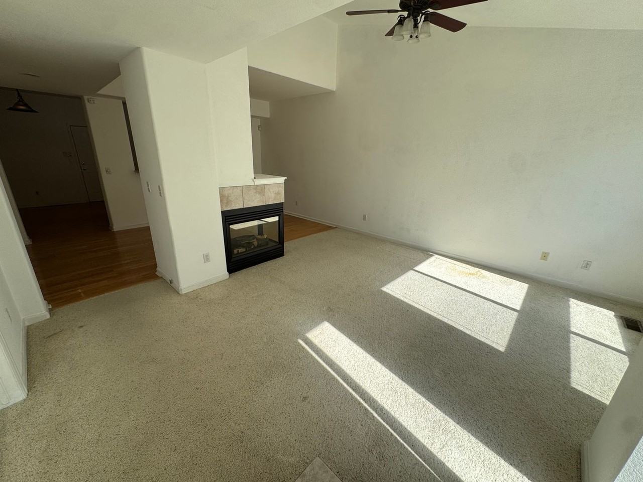 4505 S Auckland Ct - Photo 5 of 28