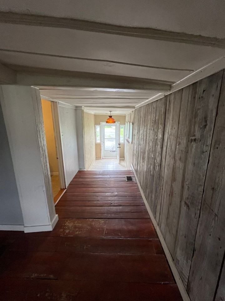 4069 Bullitt Rd - Photo 6 of 25