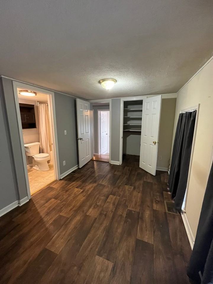 4069 Bullitt Rd - Photo 7 of 25