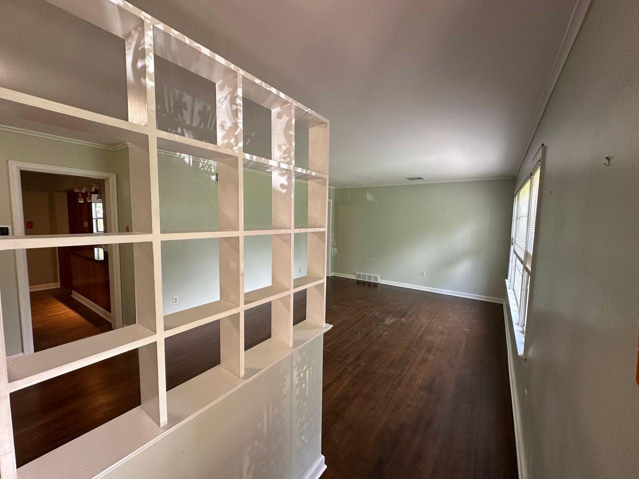 5138 Whitehall Ave - Photo 2 of 23