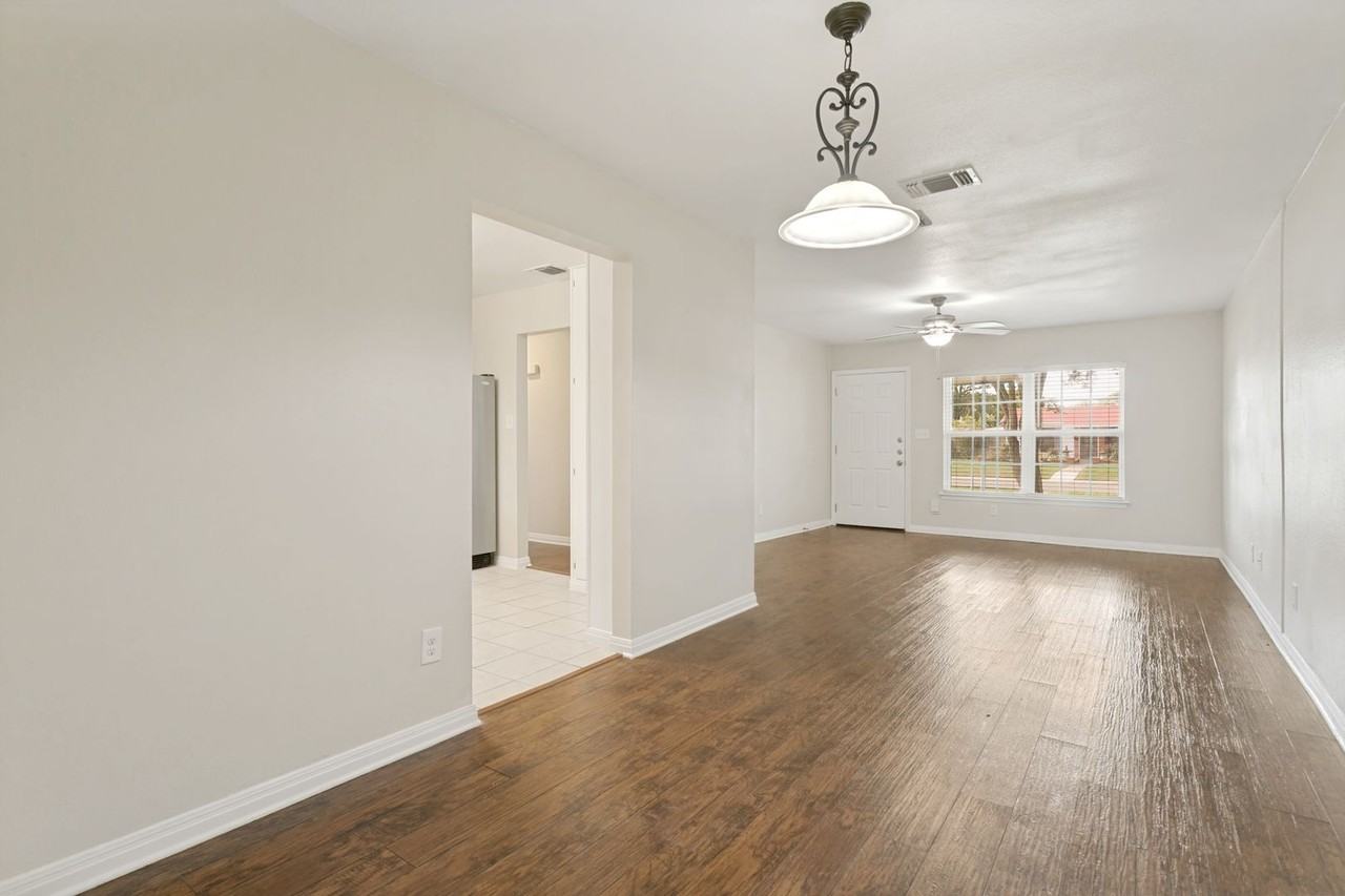 163 Antrim Dr - Photo 6 of 25