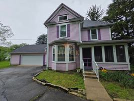 featured image of 1819 Northwestern Ave