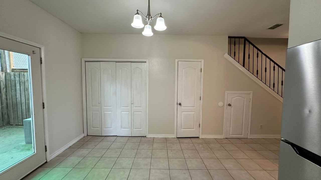 8416 Springfield Ave #7 - Photo 6 of 10