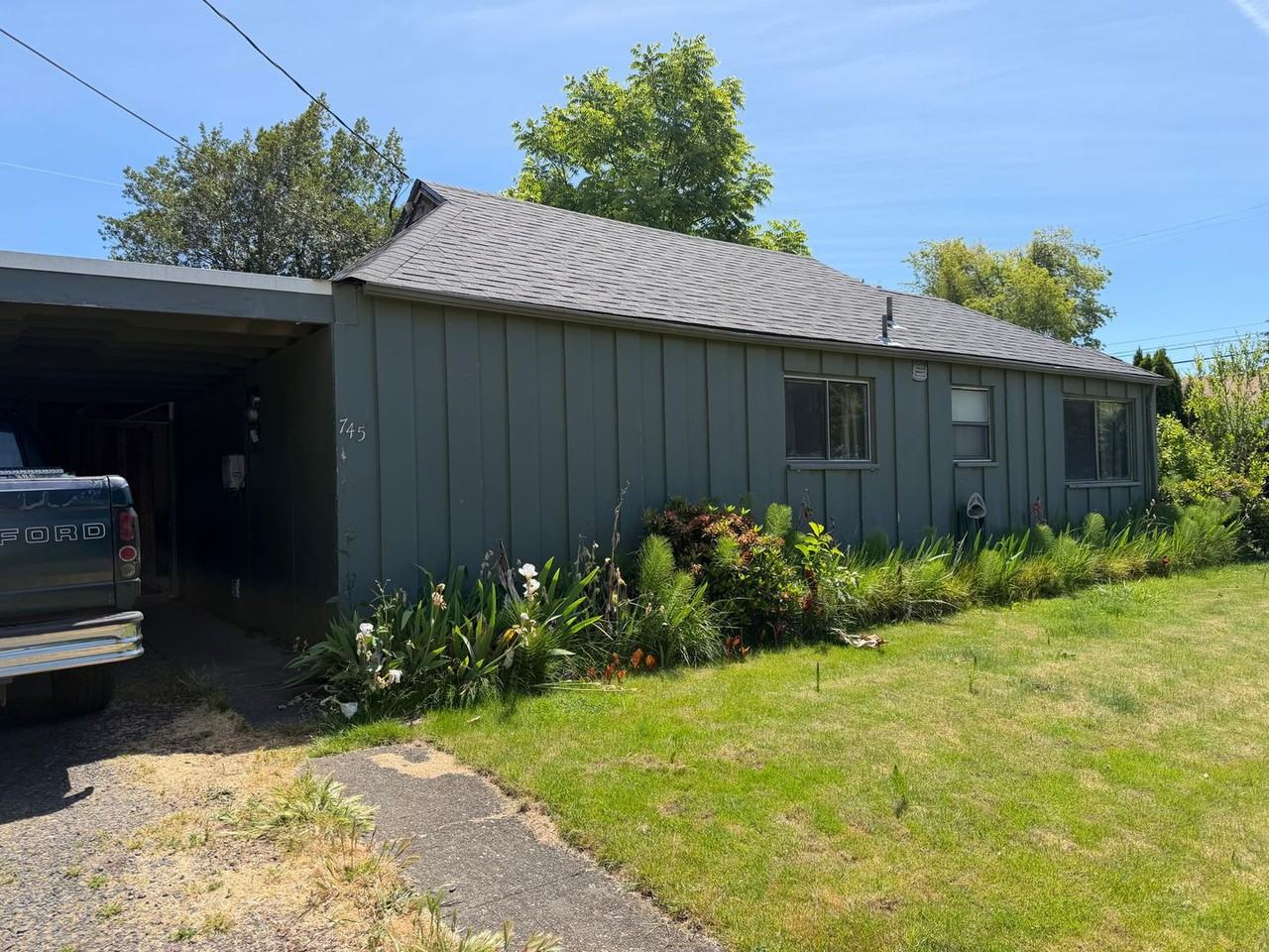 745 6th St - Photo 2 of 28