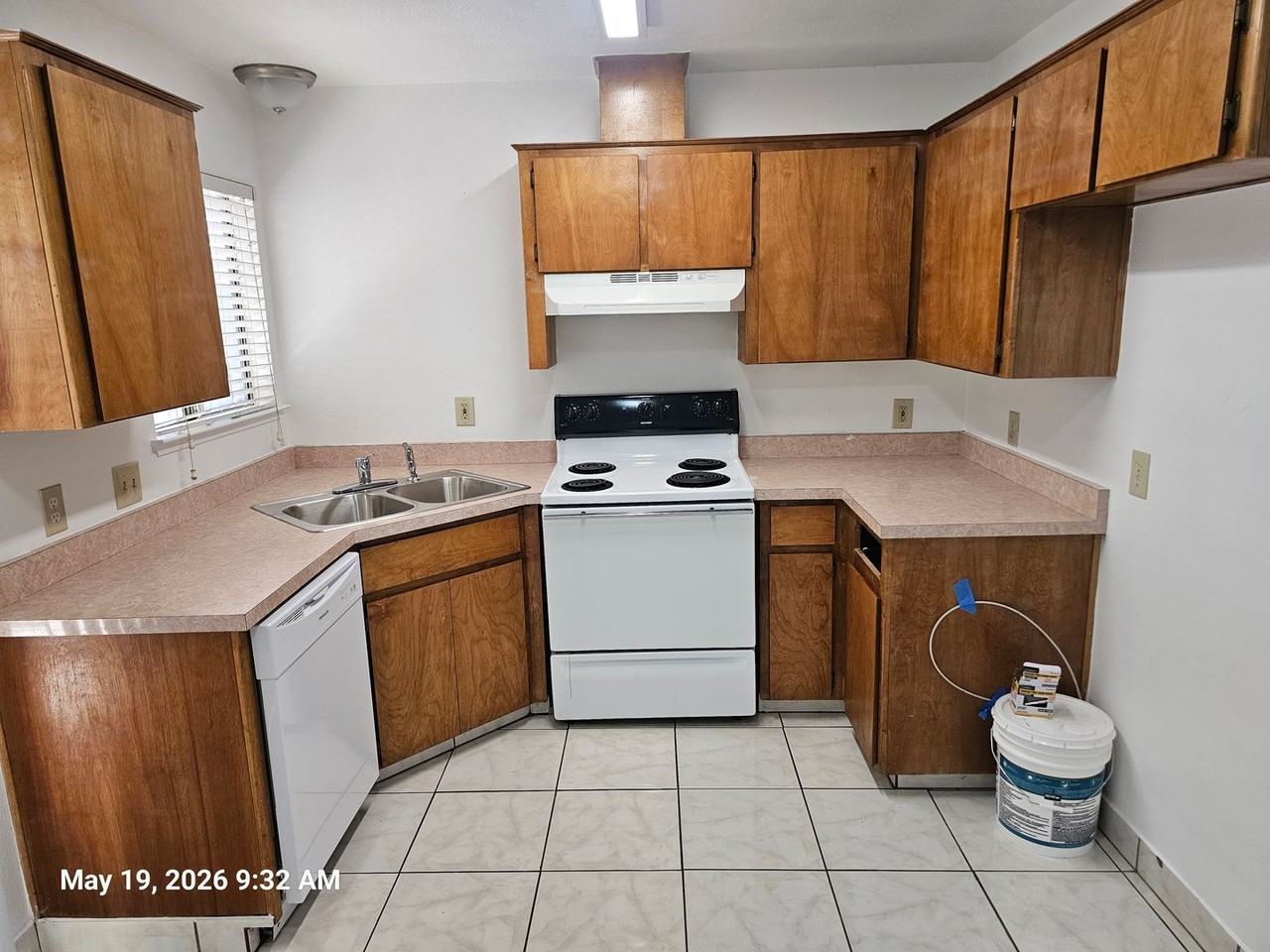 4347 W Monte Vista Ave #A - Photo 3 of 8