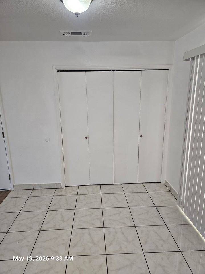 4347 W Monte Vista Ave #A - Photo 4 of 8