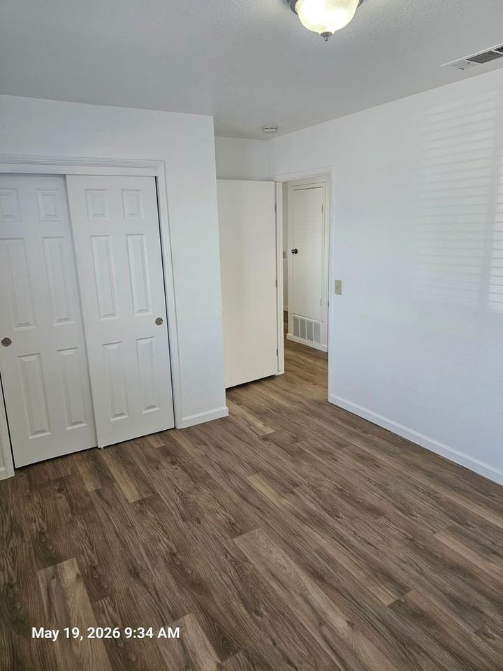 4347 W Monte Vista Ave #A - Photo 5 of 8