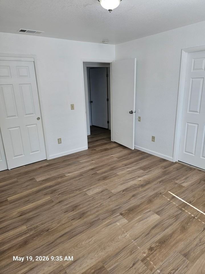 4347 W Monte Vista Ave #A - Photo 6 of 8