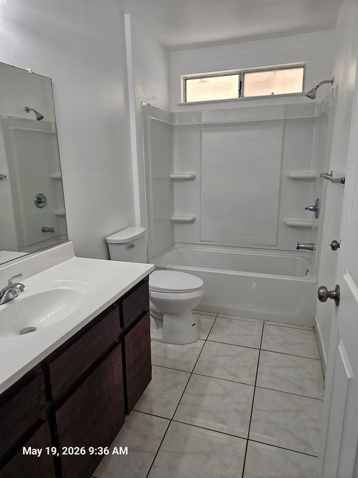 4347 W Monte Vista Ave #A - Photo 7 of 8