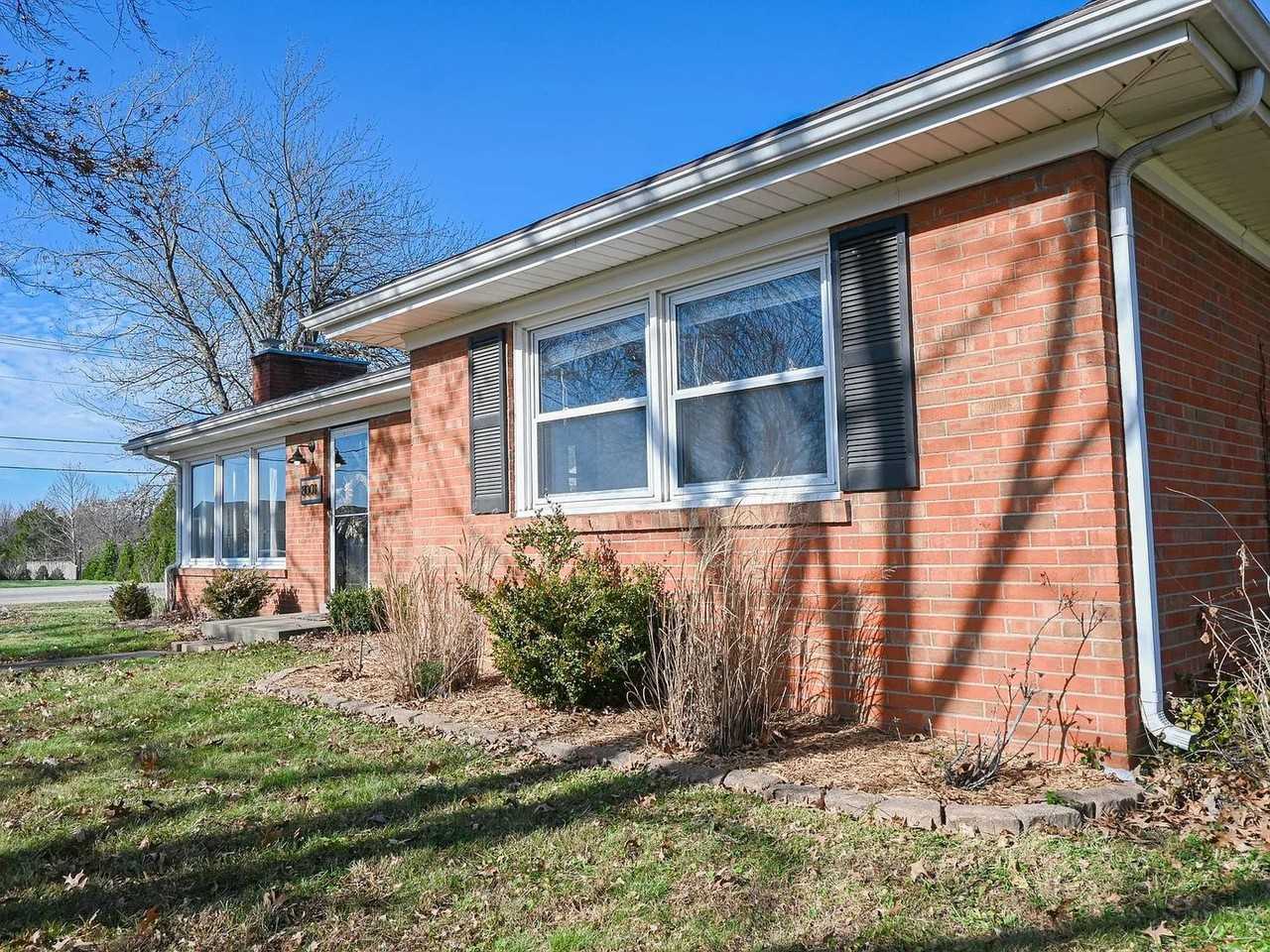 8001 Zelma Fields Ave - Photo 4 of 22