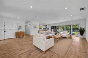 featured image of 1411 Ne 101st St
