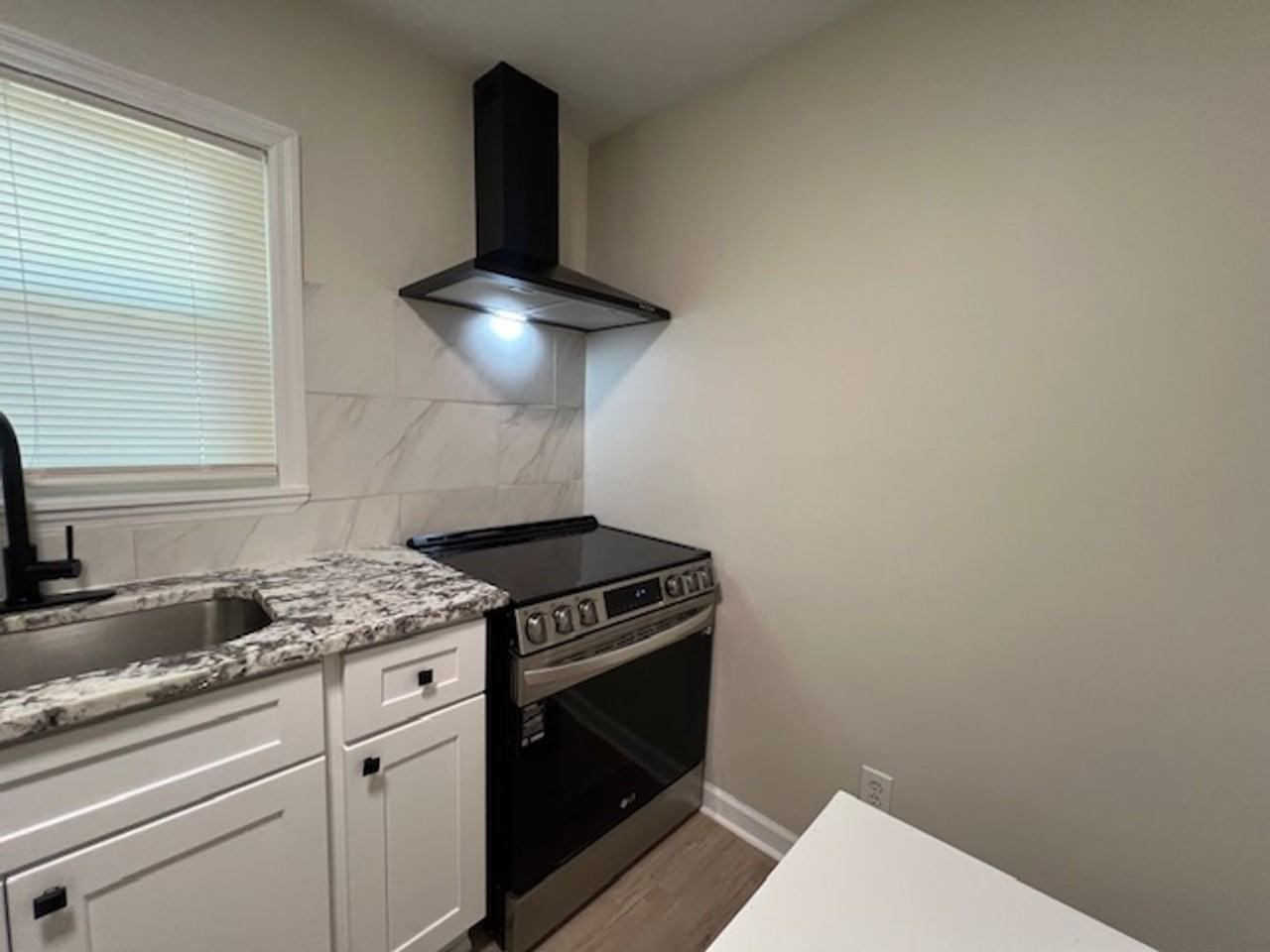 506 N Line St #A - Photo 6 of 18