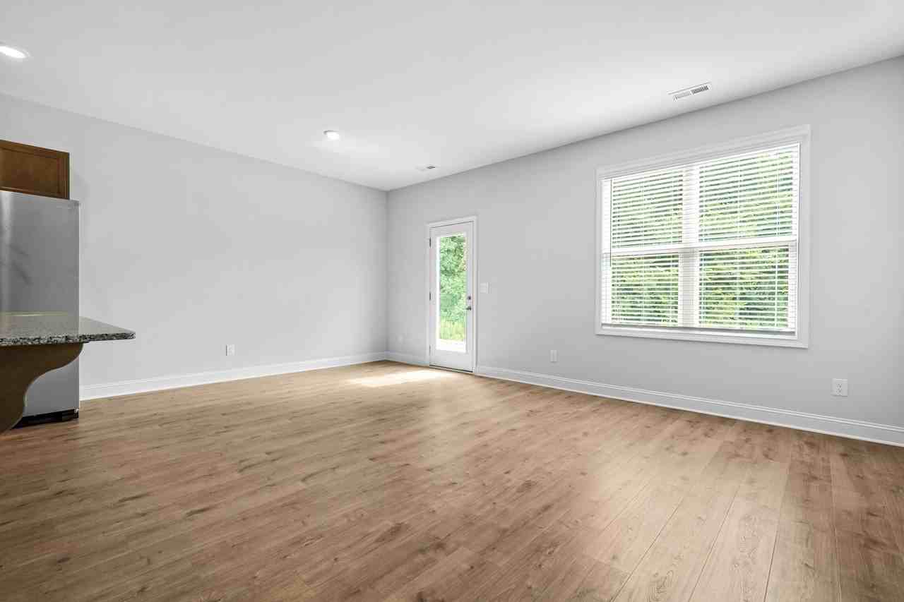 116 Cowlilly Ct - Photo 7 of 19