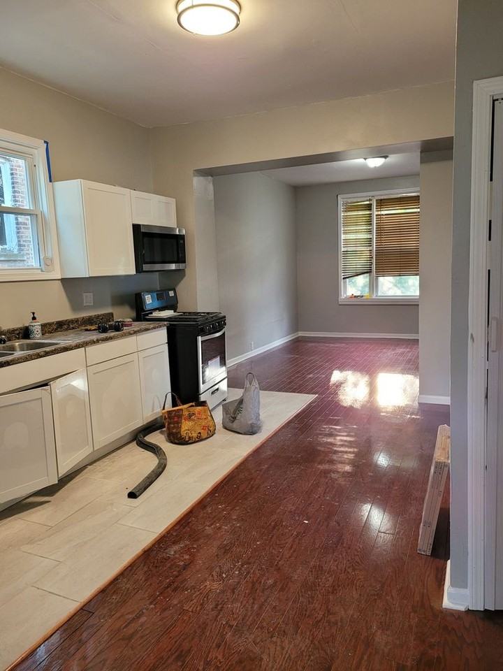 1521 S Komensky Ave - Photo 3 of 14
