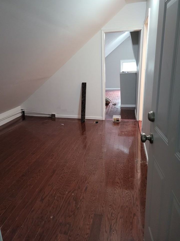 1521 S Komensky Ave - Photo 5 of 14