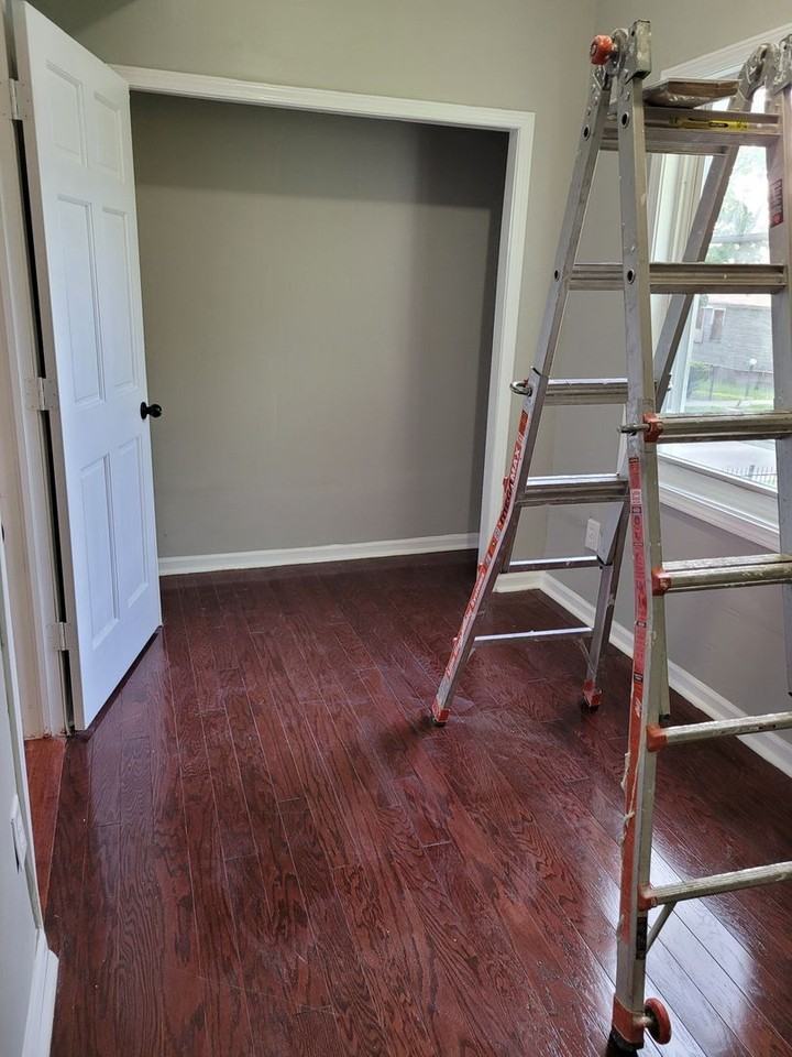 1521 S Komensky Ave - Photo 7 of 14