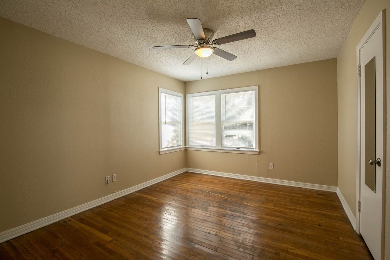 3510 28th St - Photo 4 of 19