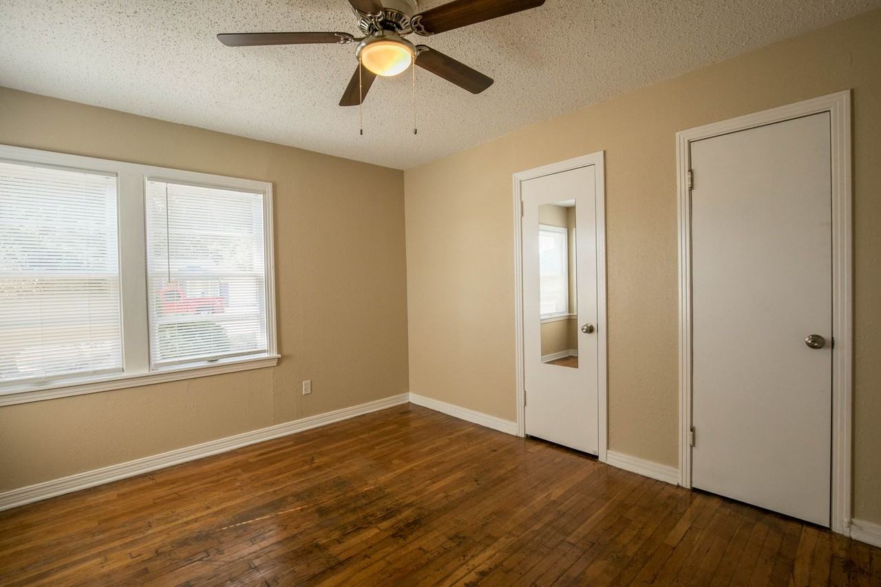 3510 28th St - Photo 5 of 19
