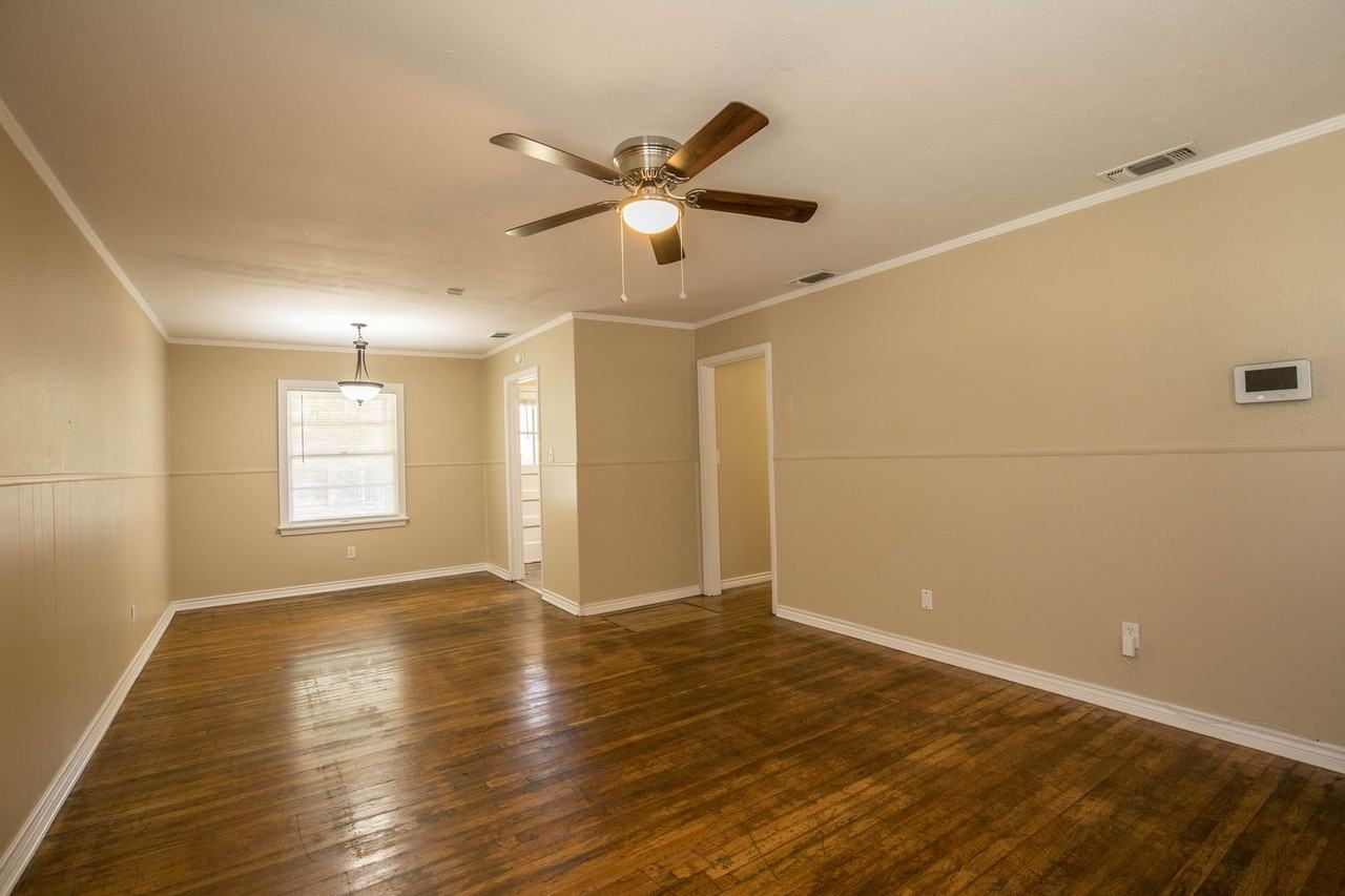 3510 28th St - Photo 6 of 19