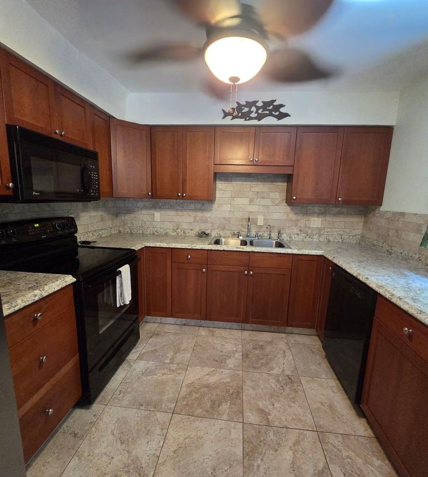170 Kukulu Pl - Photo 7 of 20