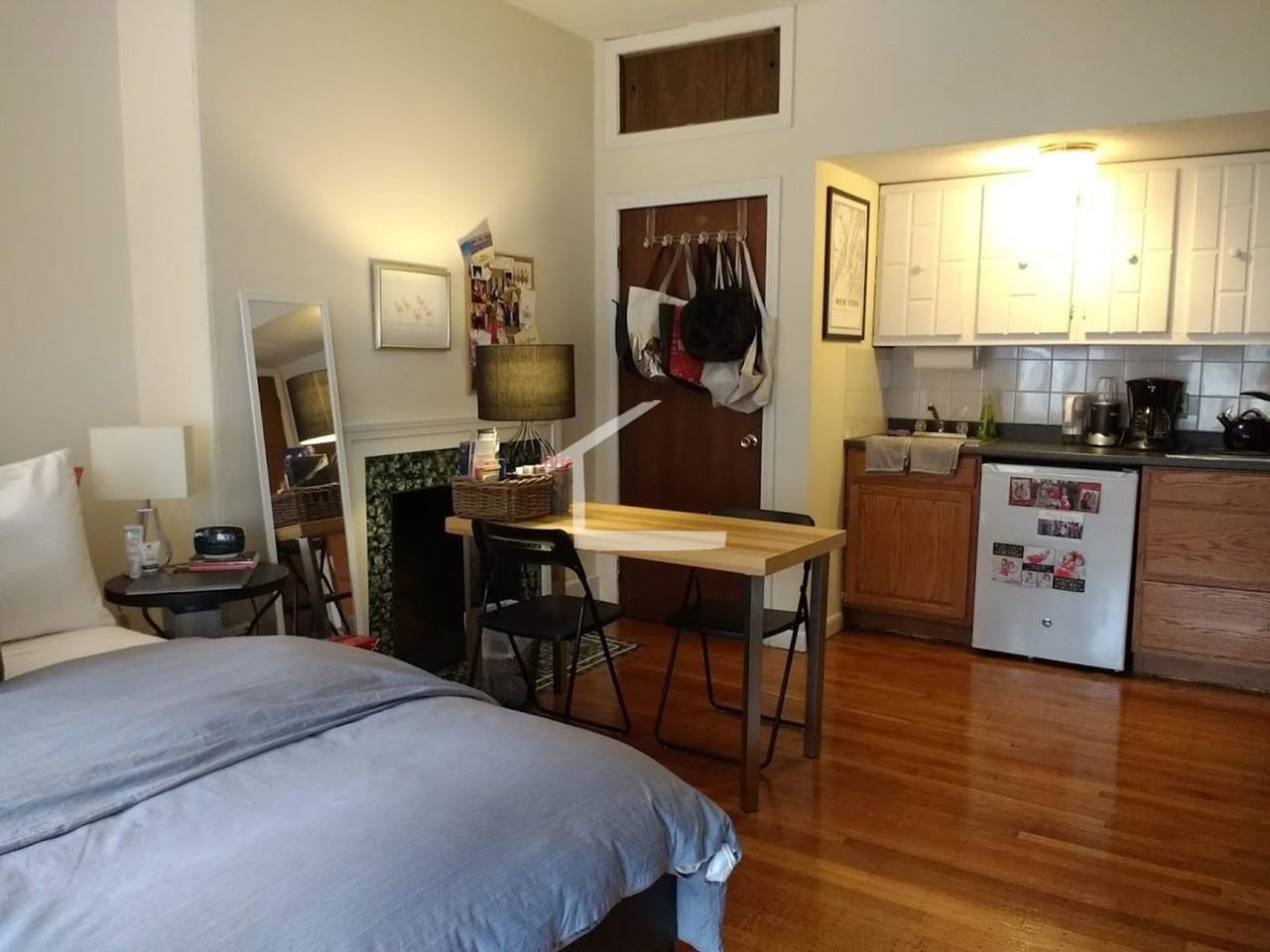 901 Beacon St - Photo 3 of 4